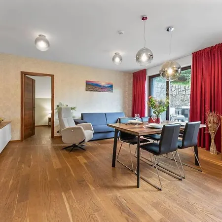 Adelka 104, Private Wellness - Whirlpool, Sauna, Parking شقة